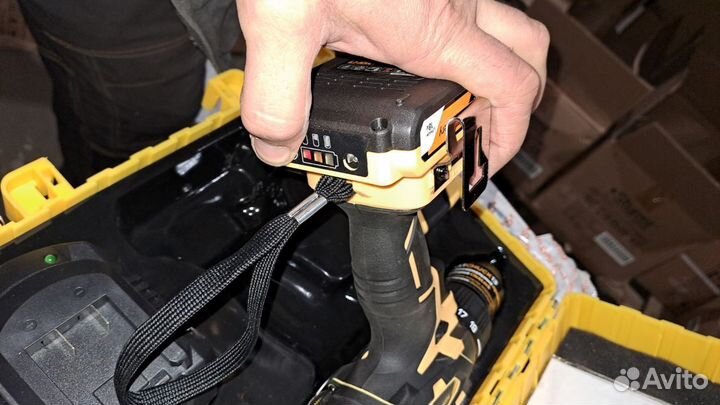 Аккумуляторный шуруповерт Hanskonner HCD1855R