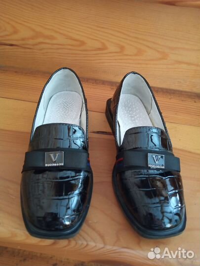 Туфли для девочки в отличном состоянии