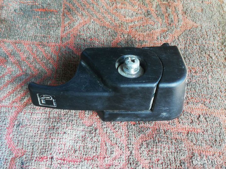 Ручка открывания лючка бензобака Митсубиси асх