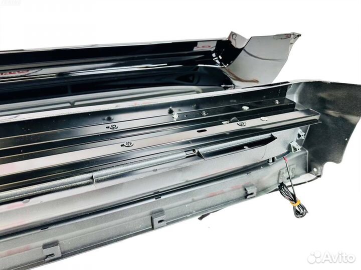 Подножки Toyota Land Cruiser 300 черные L6144