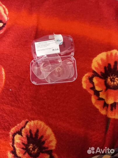 Накладки на грудь Авент новые