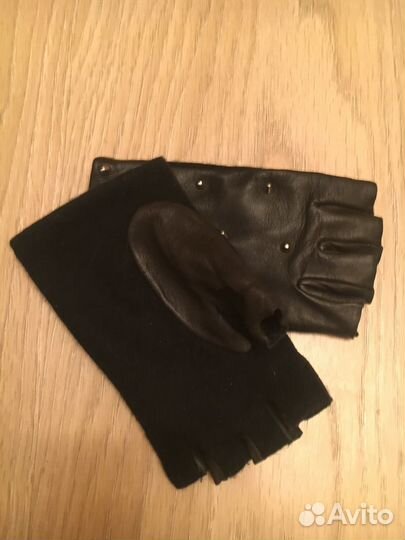 Перчатки с открытыми пальцами