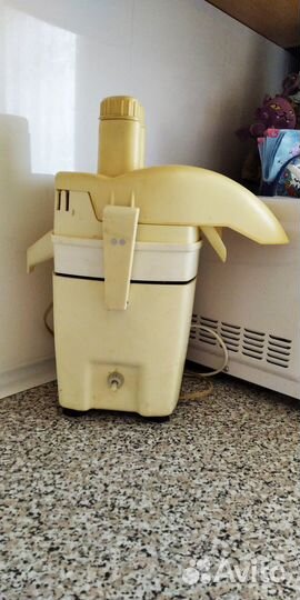 Продаю соковыжималку (СССР)