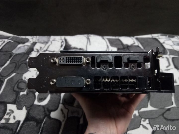 Видеокарта Radeon R9 380 strix OC 4 gb