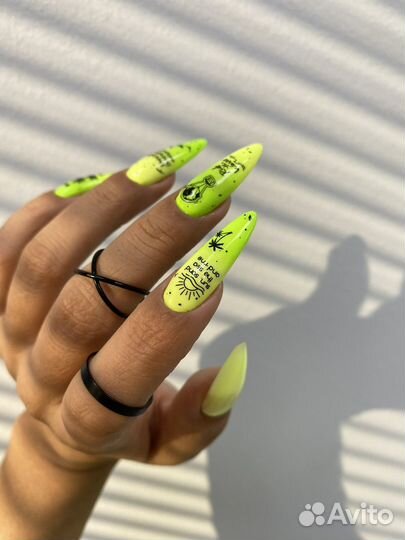 Маникюр и наращивание ногтей