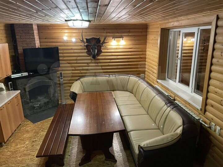 Дом 200 м² на участке 2 га