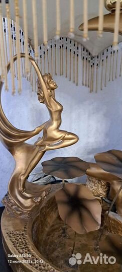 Светильник настольный с фонтаном