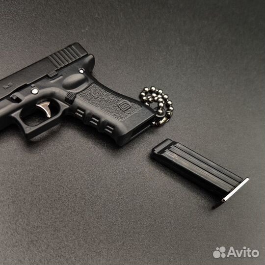 Брелок Glock 17