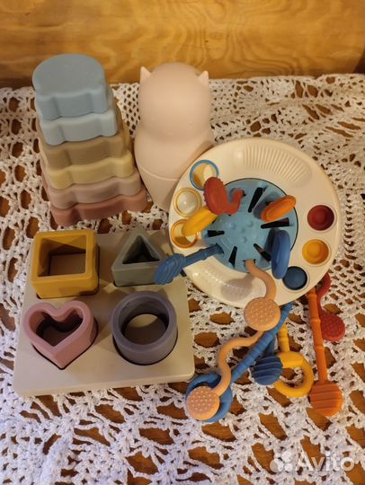 Развивающие игрушки для малышей
