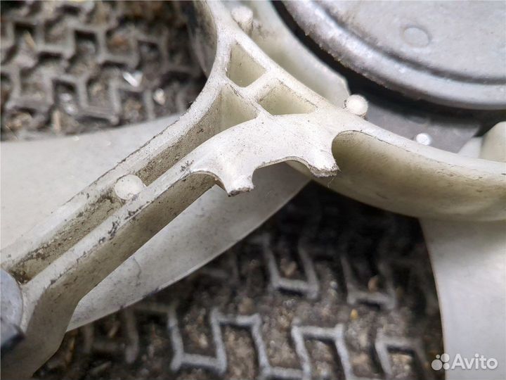 Вентилятор радиатора Toyota Yaris, 2006