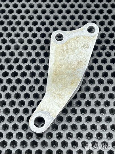 Крепление двигателя Honda CRF 250R 2004-2008