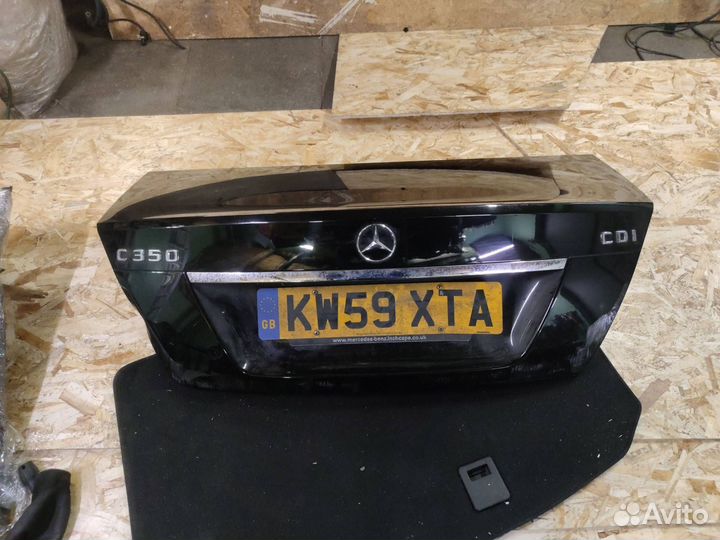 Крышка (дверь) багажника Mercedes-Benz C-Класс