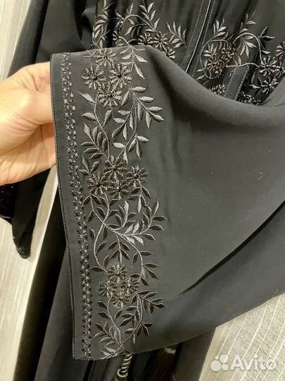 Мусульманская одежда, абайя с платком ОАЭ