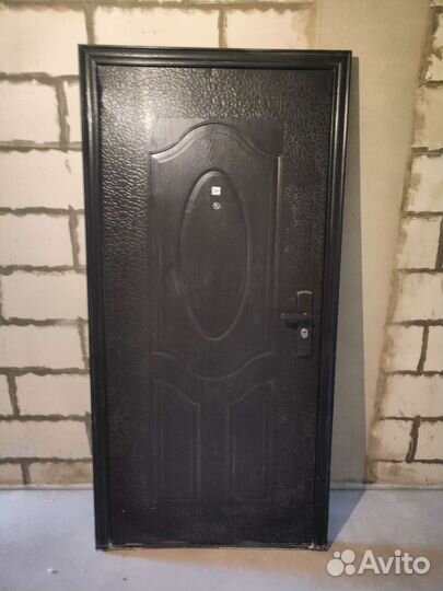 Дверь входная металлическая