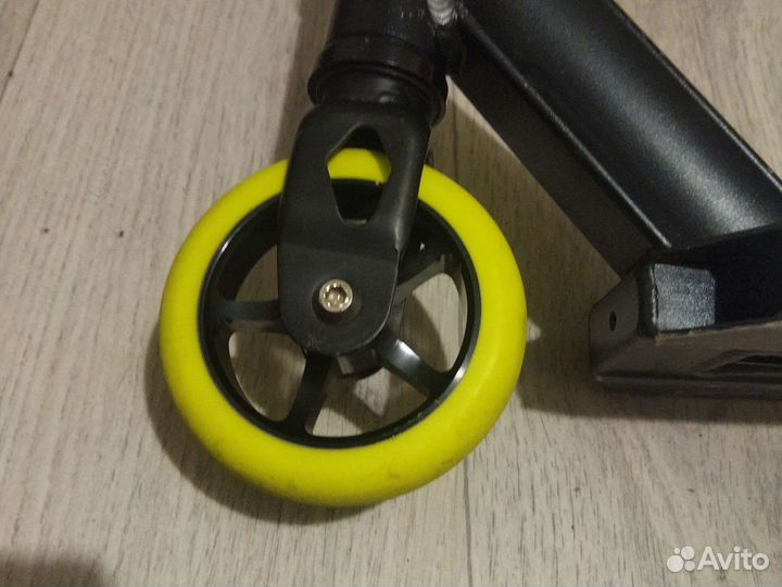 Трюковой самокат