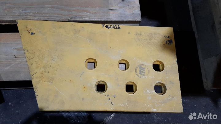 Нож John Deere 750J/850J левый T160426