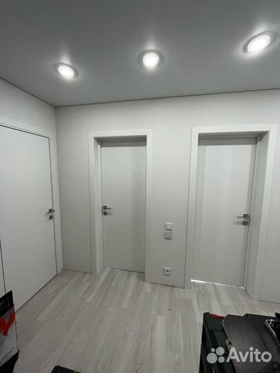 Дверь межкомнатная светлая классика