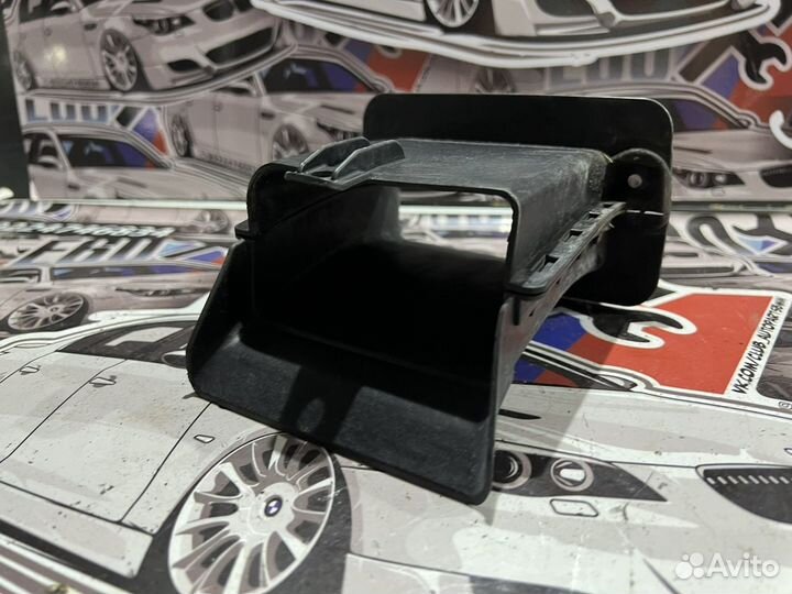 Воздуховод томозов BMW F10 F11