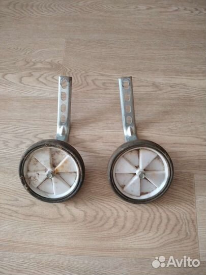 Страховочные калесики для детского велосипеда