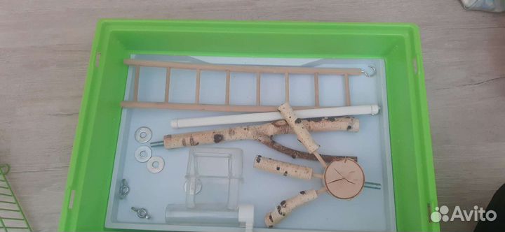 Большая клетка для птиц