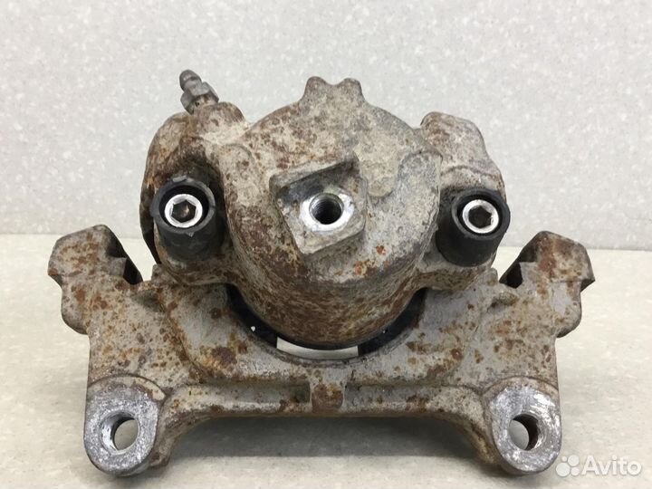 Суппорт передний левый, Audi Q3 2012-2018 5N0615123