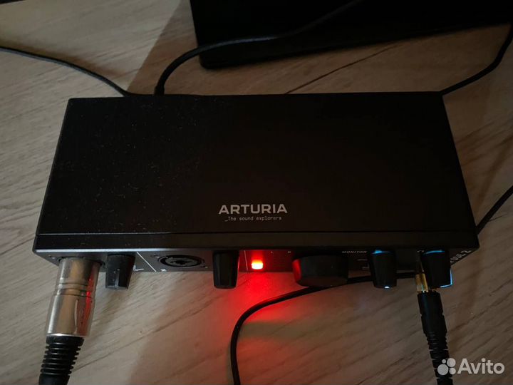 Внешняя аудиокарта Arturia Minifuse 2