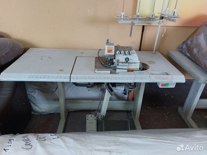 Продам оверлок siruba 757