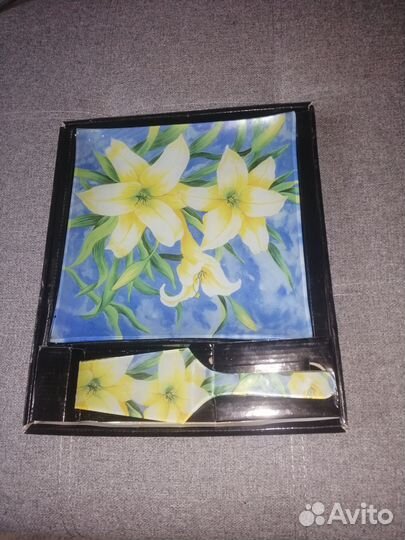 Стеклянная тортница с лопаткой