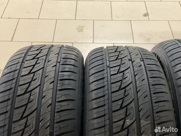 Delinte DS8 235/55 R19 105W