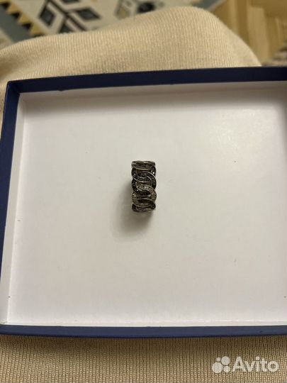 Серебряное кольцо с сапфирами и фианитами 18-18,5