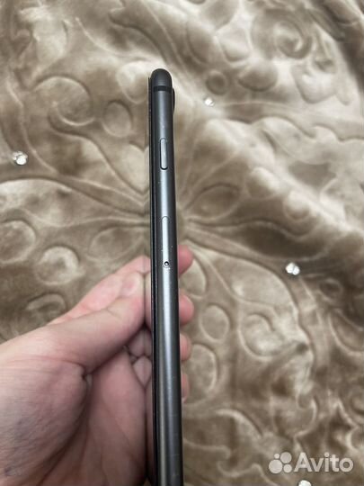 iPhone 8 Plus, 64 ГБ