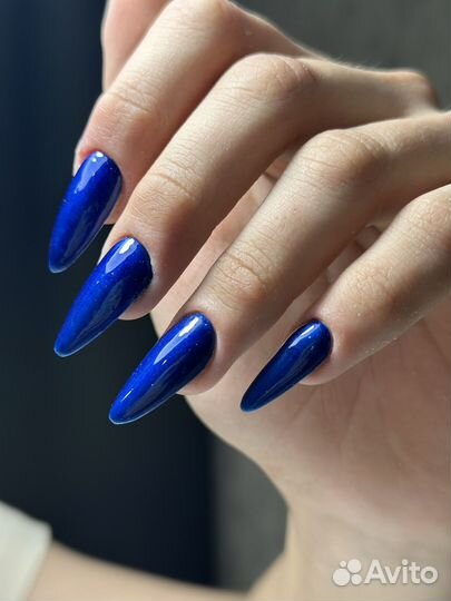 Модель на маникюр