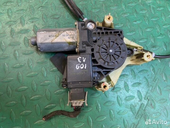 Стеклоподъемник задний левый Mitsubishi Carisma