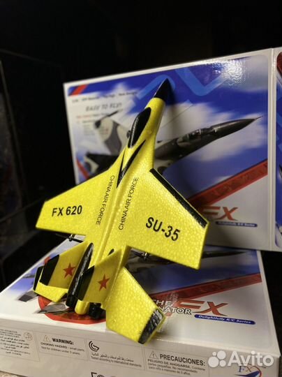 Радиоуправляемый самолет