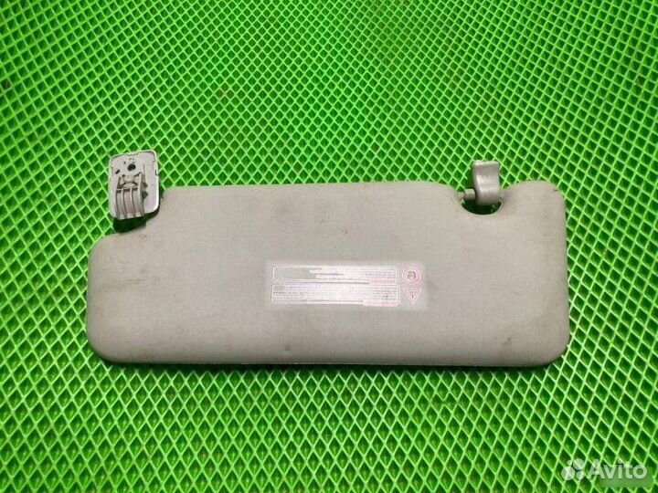 Козырек солнцезащитный правый Nissan Almera G15