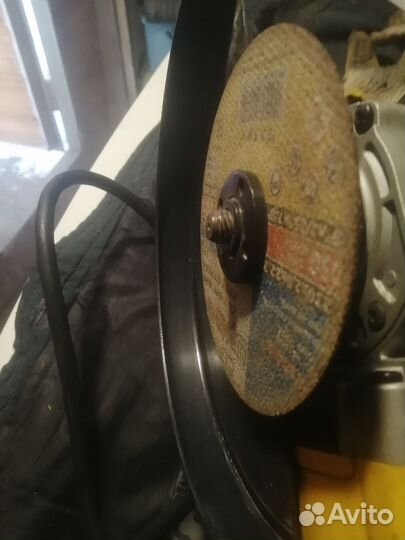 Болгарка dewalt