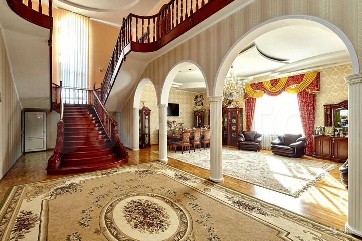 Дом 420 м² на участке 6 сот.