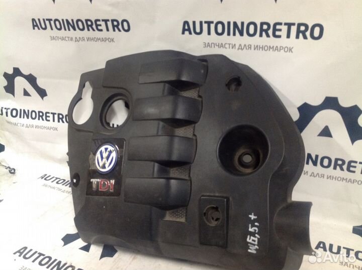 Декоративная крышка Volkswagen Passat 038103925BE