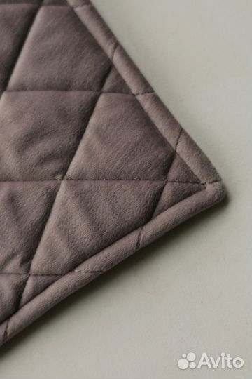 Стильные стеганые прихватки из велюра 20х20 см