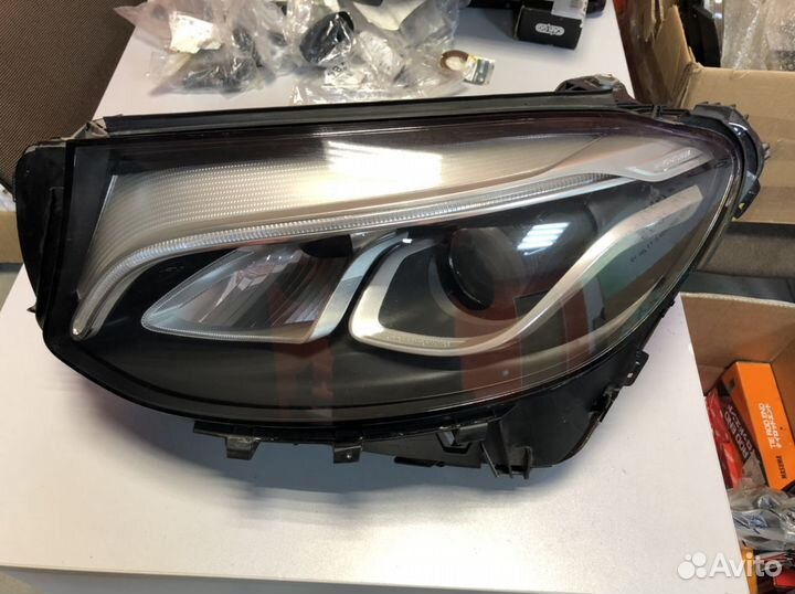 Фара левая Mercedes GLC X253 LED 2015