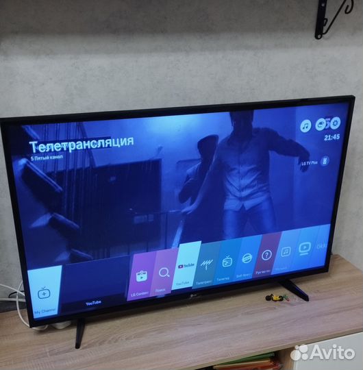 Телевизор LG 49UH610V-ZB