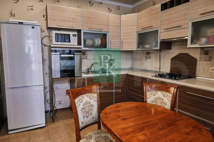 2-к. квартира, 85,9 м², 2/5 эт.