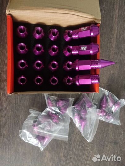 Болты гайки новые