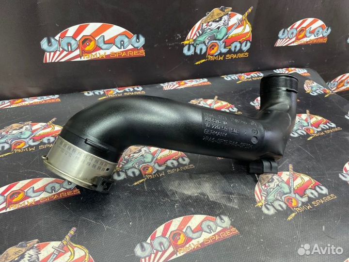 Патрубок интеркулера Bmw F10 седан N55B30A 06.2011