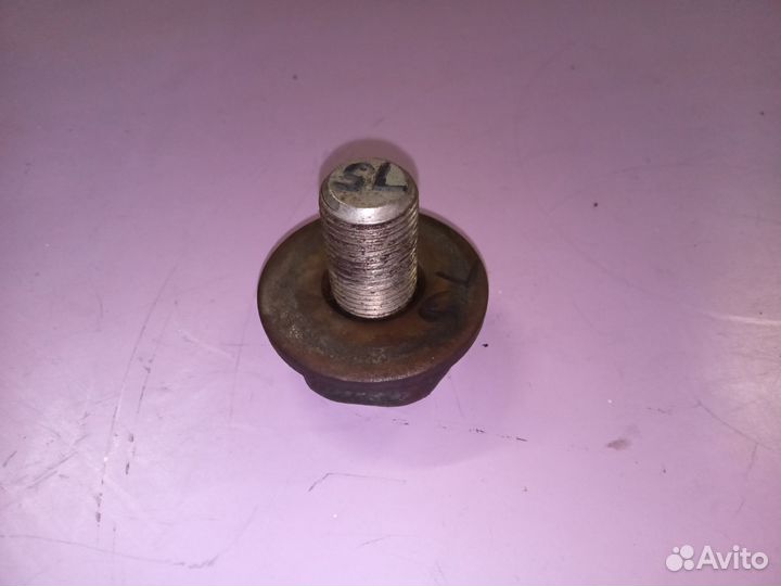 Болт шкива коленвала Mazda Titan / Bongo / Proceed