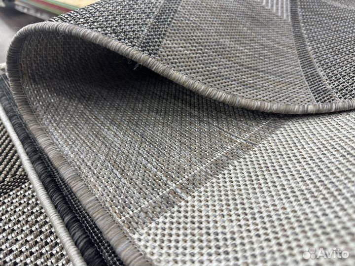 Ковер безворсовый 1.4х2