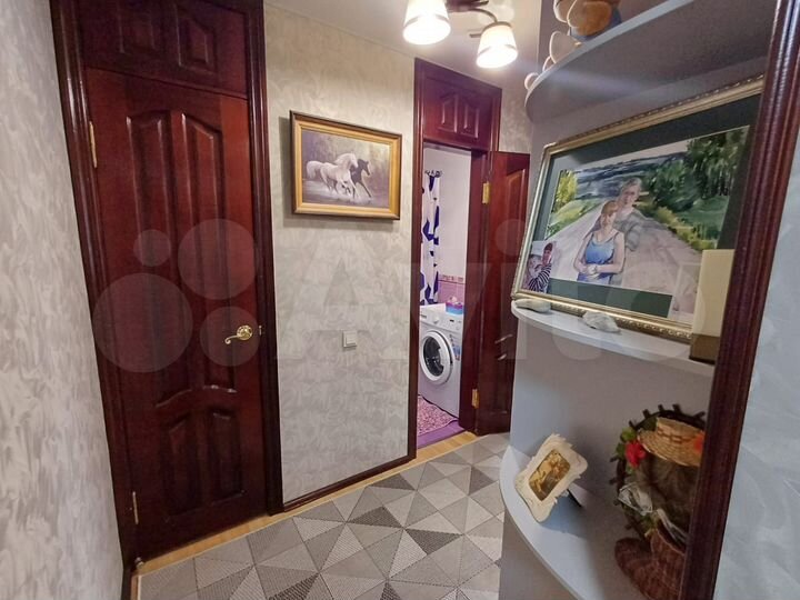 2-к. квартира, 52 м², 2/6 эт.