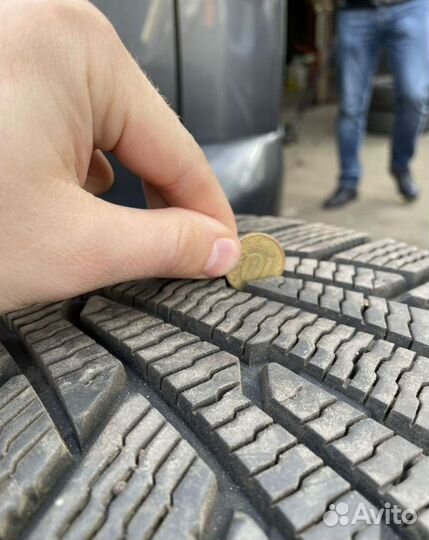 Nokian Tyres Hakkapeliitta R 245/45 R18 100