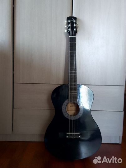 Акустическая гитара 6-ти струнная