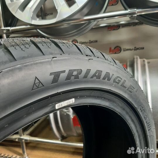 Triangle WinterX TW401 215/45 R17 91V